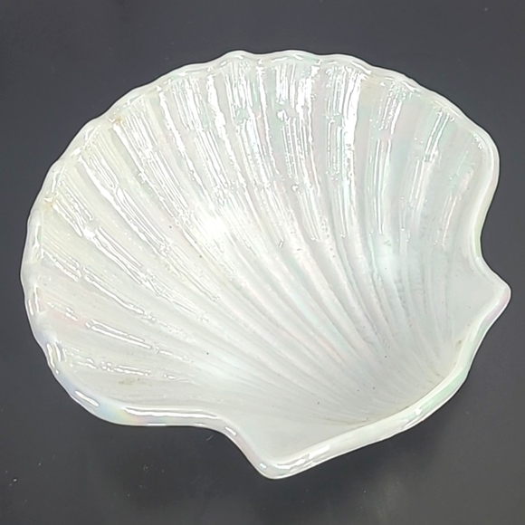 Vintage 90s Avon Glass Clamshell Seashell White Rainbow Iridescent Jewelry Dish - Picture 12 of 14